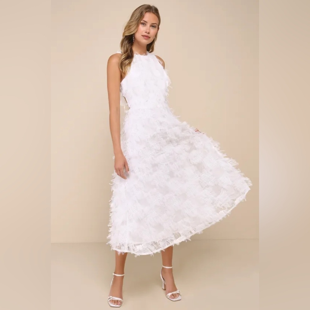 Elegant White Sleeveless Dress